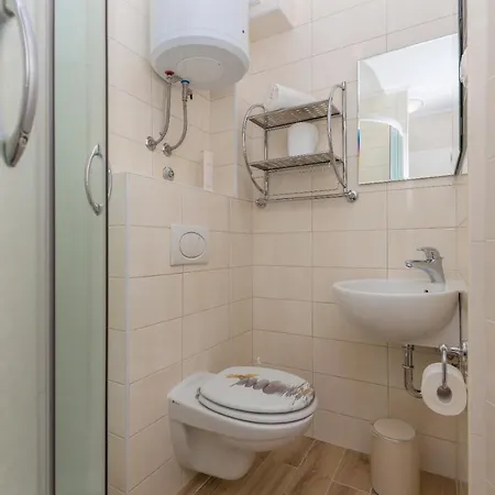 East Side Deluxe דירה *