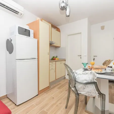 East Side Deluxe דירה מאקרסקה