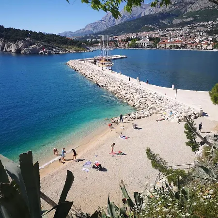 East Side Deluxe Makarska