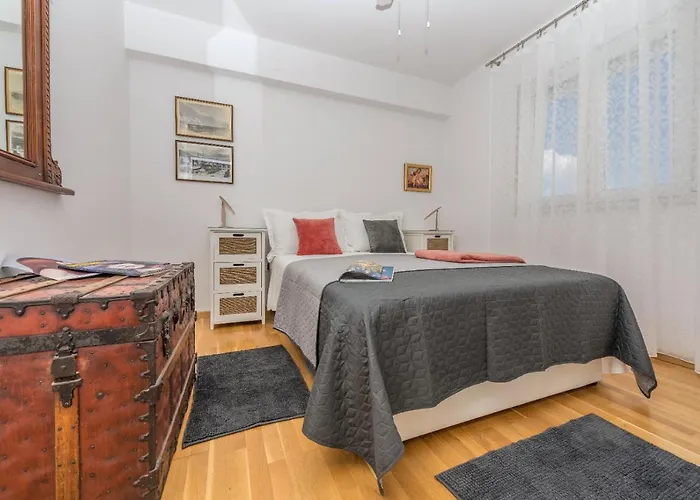 Appartamento East Side Deluxe Makarska