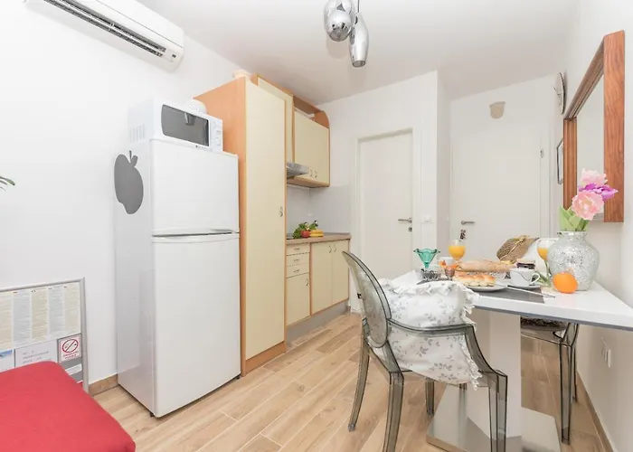 East Side Deluxe Appartamento Makarska